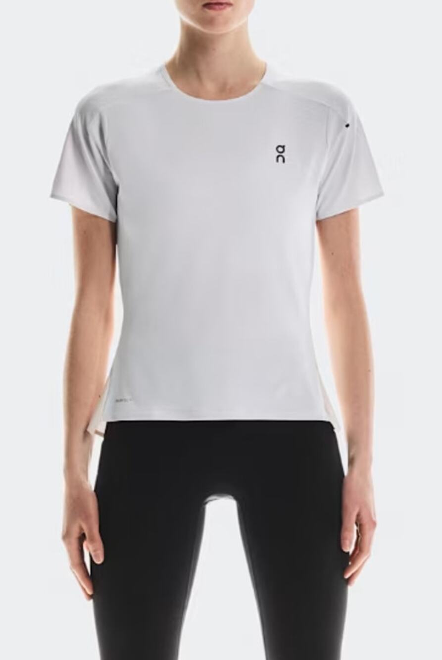 New ON Running/ On Cloud Women's Performance-T, White Size Medium